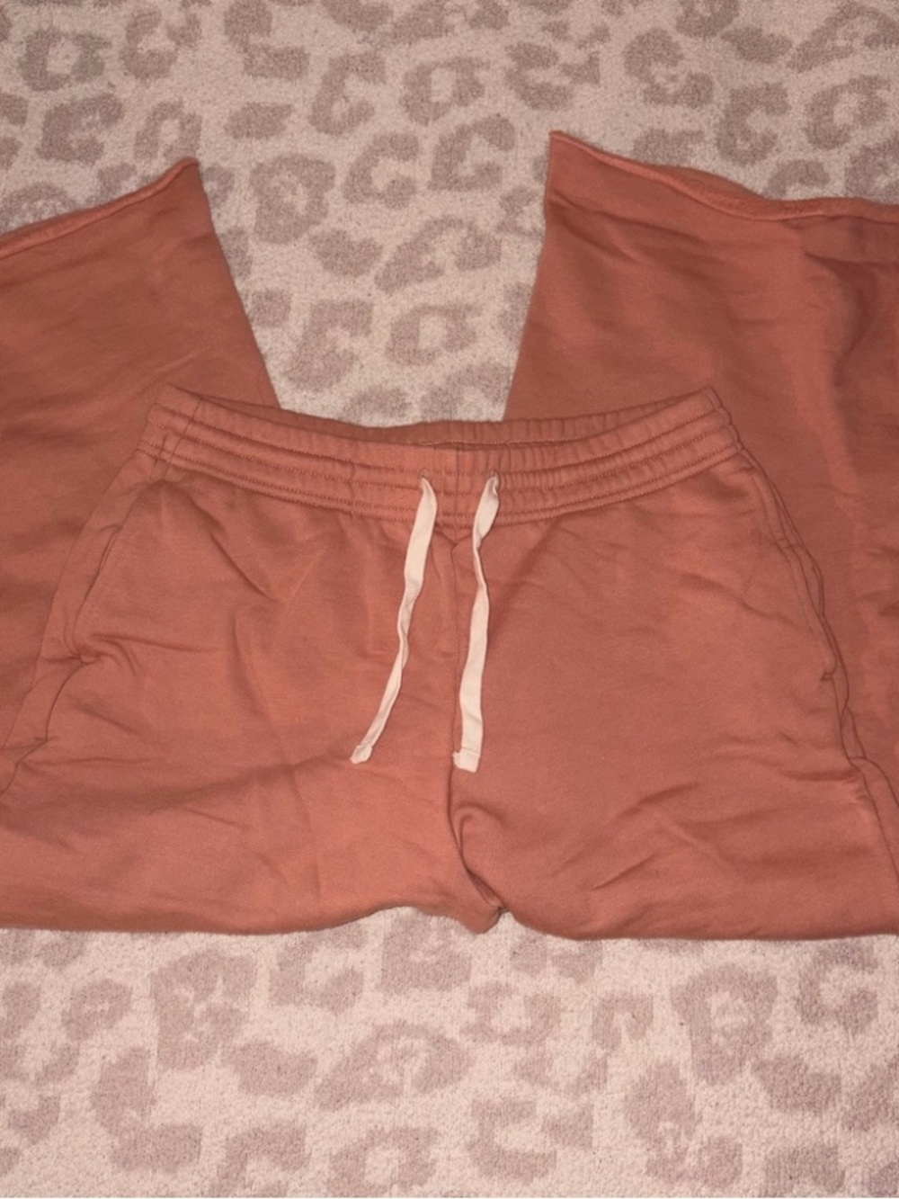 Grldfrnd Collective 50/50 wide leg cropped sweats birch M cotton loungewear - Picture 2 of 4